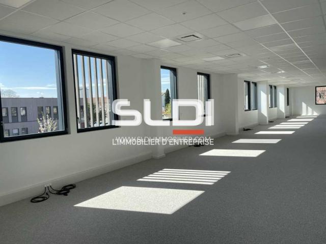 Bureaux A LOUER - VENISSIEUX - 106 m²