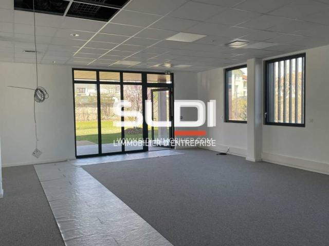 Bureaux A LOUER - VENISSIEUX - 106 m²
