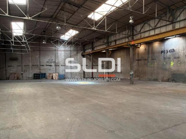 Locaux d'activités A VENDRE - SAINT ETIENNE - 3 188 m²