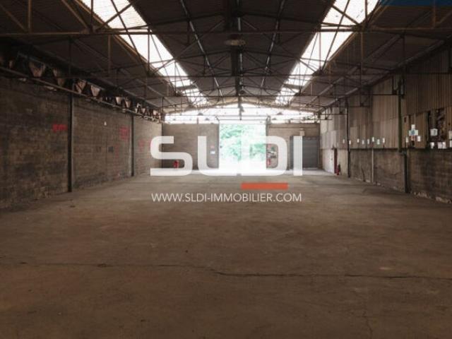 Locaux d'activités A VENDRE - SAINT ETIENNE - 3 188 m²