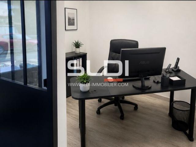 Commerces A LOUER - VILLEURBANNE - 195 m²