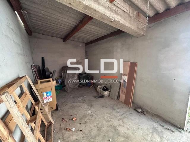 Commerces A LOUER - VILLEURBANNE - 195 m²