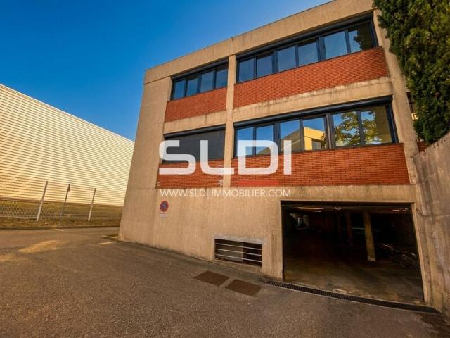 Bureaux A VENDRE OU A LOUER - LIMONEST - 650 m²