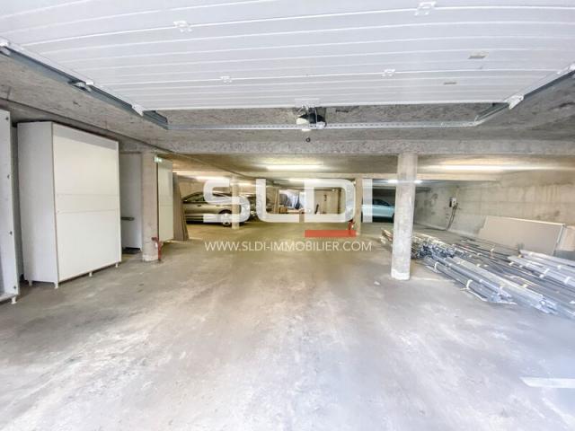 Bureaux A VENDRE OU A LOUER - LIMONEST - 650 m²