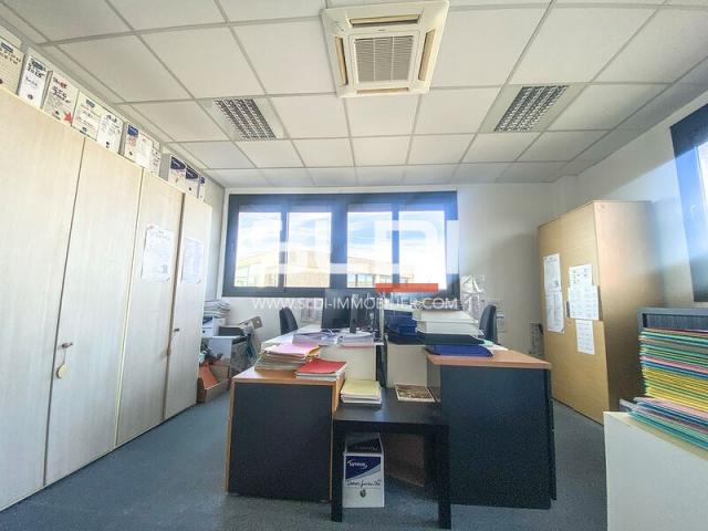 Bureaux A VENDRE OU A LOUER - LIMONEST - 650 m²