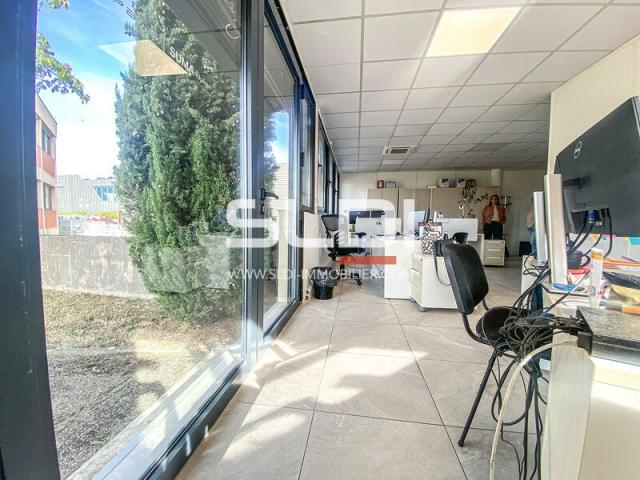 Bureaux A VENDRE OU A LOUER - LIMONEST - 650 m²