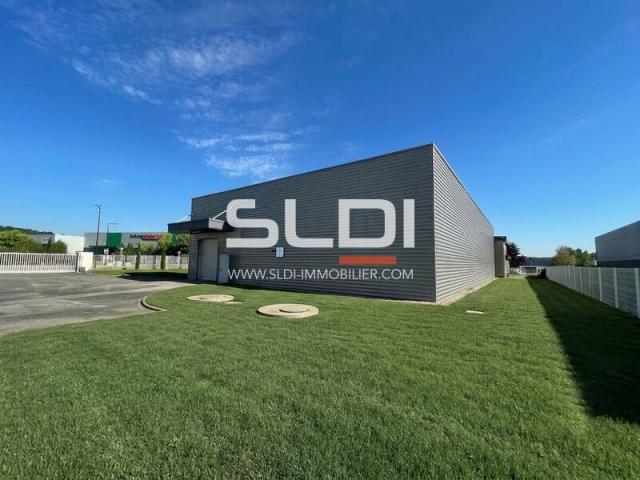 Locaux d'activités A LOUER - VOURLES - 870 m²