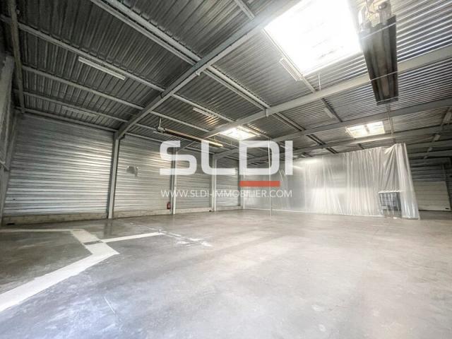 Locaux d'activités A LOUER - VOURLES - 870 m²