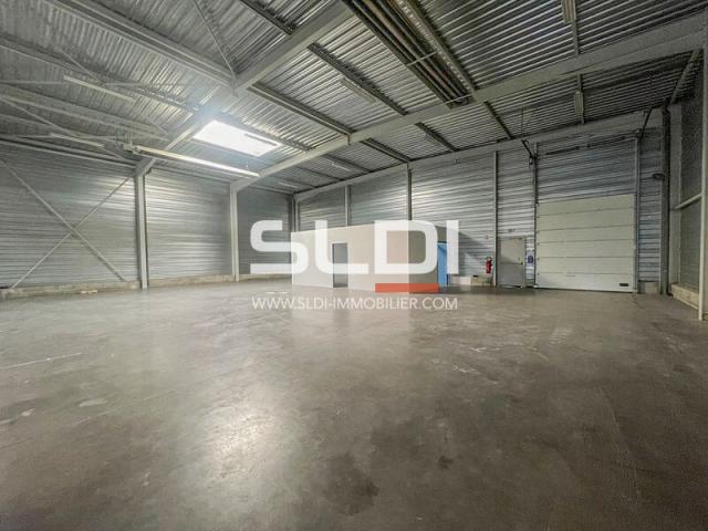 Locaux d'activités A LOUER - VOURLES - 870 m²