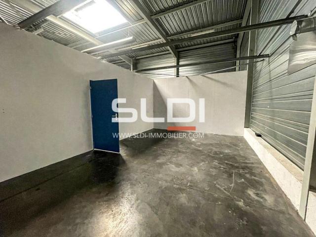 Locaux d'activités A LOUER - VOURLES - 870 m²