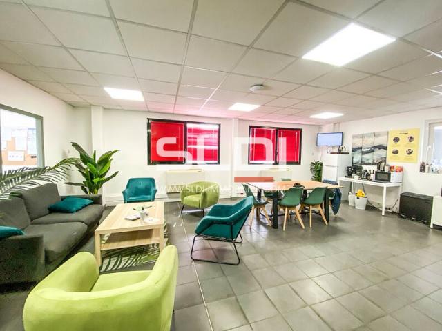 Locaux d'activités A LOUER - VAULX EN VELIN - 1 088 m²