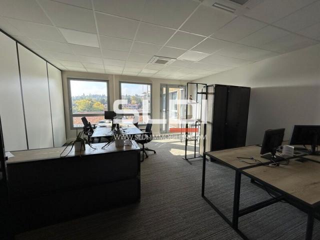Bureaux A LOUER - DARDILLY - 134 m²