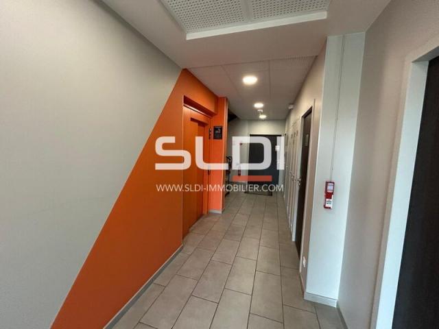 Bureaux A LOUER - DARDILLY - 134 m²