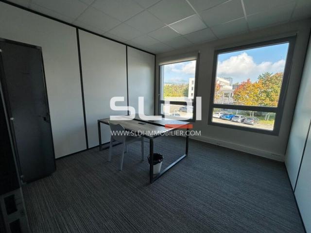 Bureaux A LOUER - DARDILLY - 134 m²