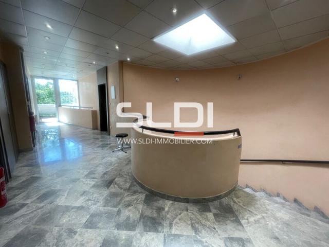 Bureaux A VENDRE - BRON - 793 m²
