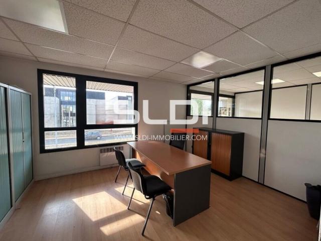 Bureaux A LOUER - LIMAS - 88 m²