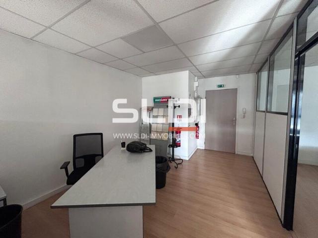 Bureaux A LOUER - LIMAS - 88 m²