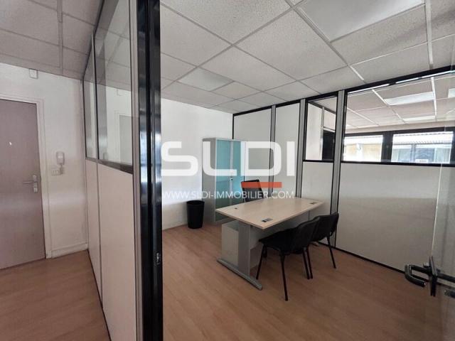 Bureaux A LOUER - LIMAS - 88 m²