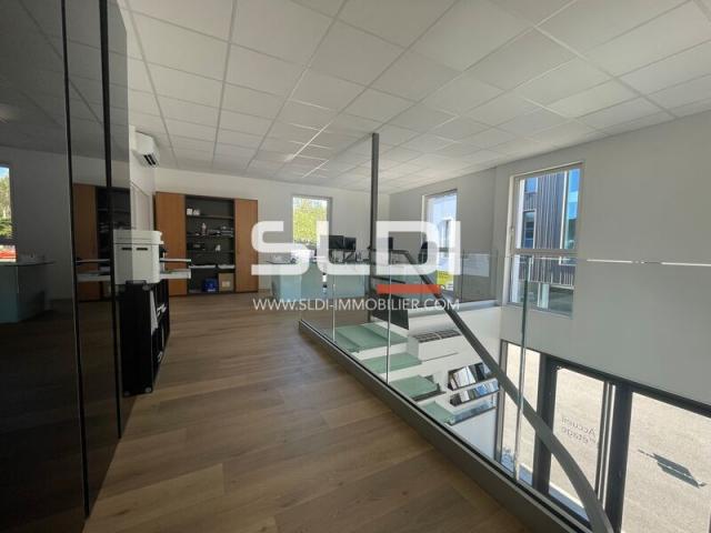 Bureaux A LOUER - SAINT GENIS LAVAL - 160 m²