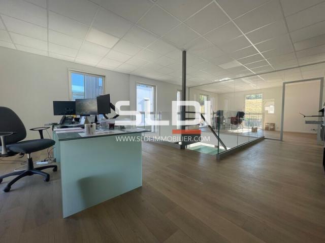 Bureaux A LOUER - SAINT GENIS LAVAL - 160 m²