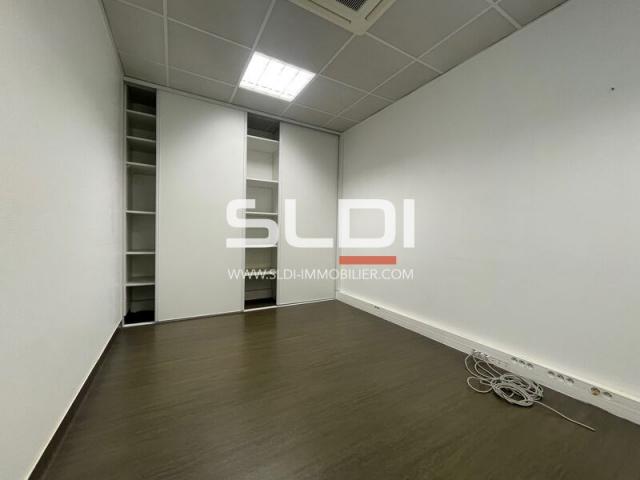 Bureaux A VENDRE - CRAPONNE - 60 m²