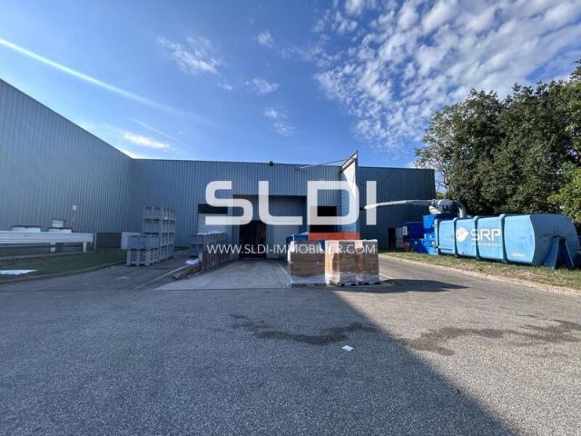 Locaux d'activités A VENDRE - LES ÉCHETS - 4 223 m²