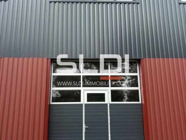 Locaux d'activités A LOUER - MONTMERLE SUR SAONE - 135 m²