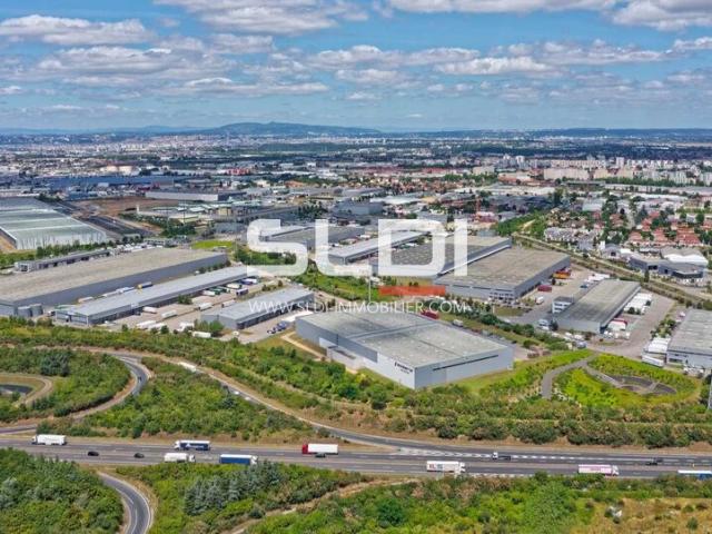 Locaux d'activités A LOUER - MIONS - 7 933 m²