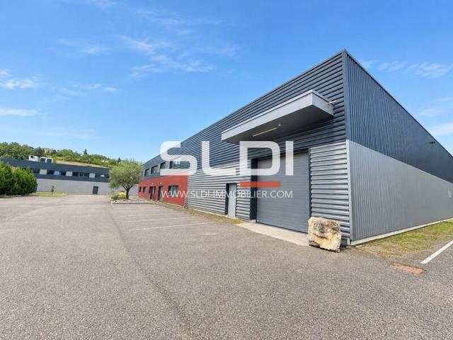Locaux d'activités A LOUER - MARCILLY D'AZERGUES - 820 m²