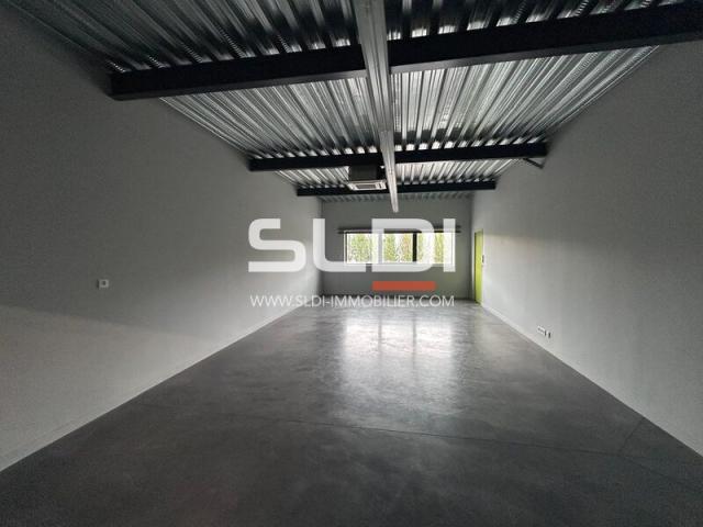 Locaux d'activités A LOUER - MARCILLY D'AZERGUES - 820 m²