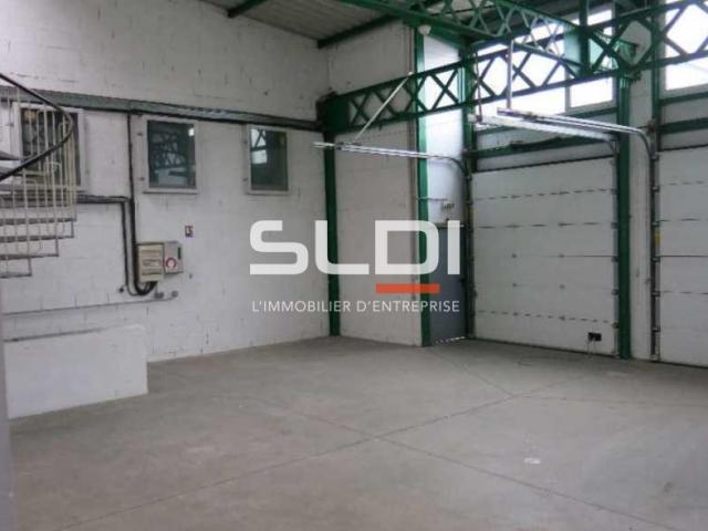 Locaux d'activités A LOUER - VENISSIEUX - 404 m²