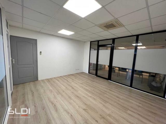 Bureaux A LOUER - MEYZIEU - 16 m²