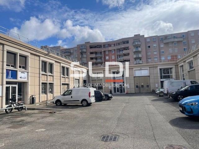 Bureaux A LOUER - VILLEURBANNE - 545 m²