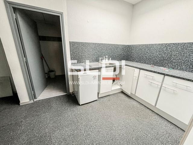 Bureaux A LOUER - VILLEURBANNE - 545 m²