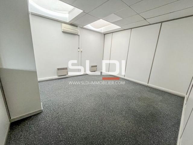 Bureaux A LOUER - VILLEURBANNE - 545 m²