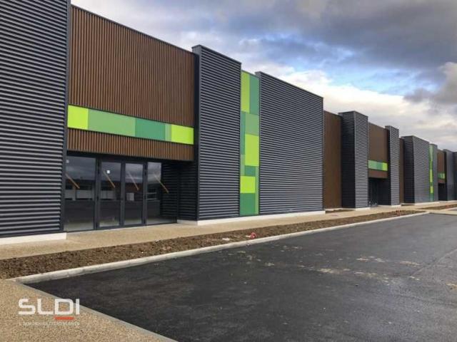 Commerces A VENDRE OU A LOUER - ANSE - 1 024 m²