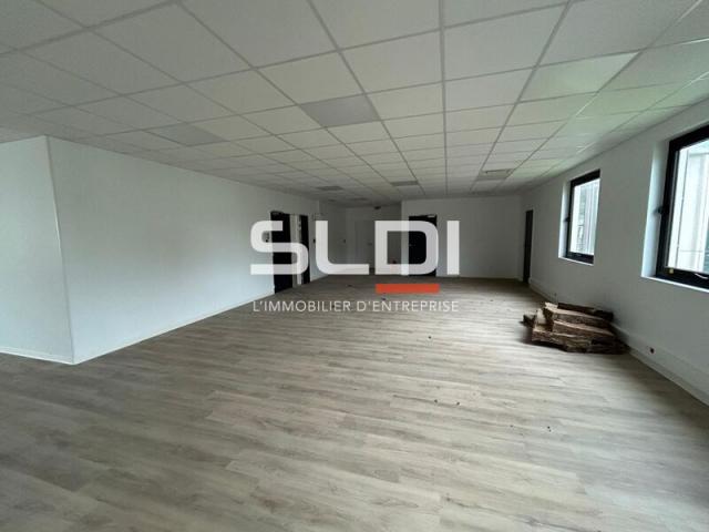 Bureaux A LOUER - LIMONEST - 2 078 m²