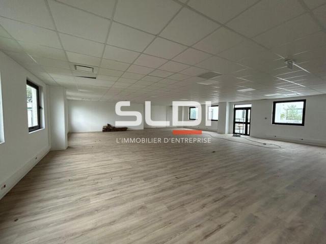 Bureaux A LOUER - LIMONEST - 2 078 m²