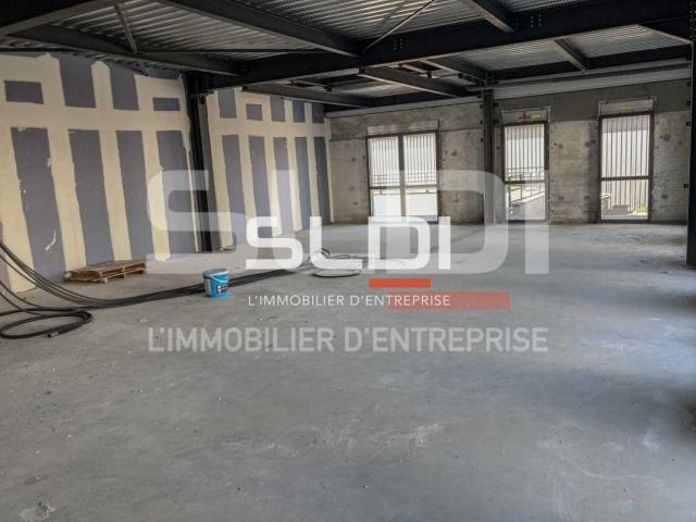Bureaux A VENDRE OU A LOUER - LIMAS - 1 645 m²