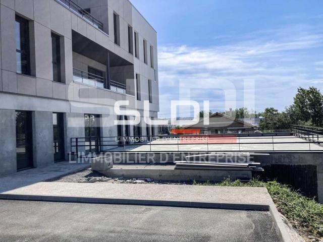 Bureaux A VENDRE OU A LOUER - LIMAS - 1 645 m²
