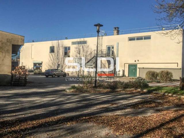 Commerces A LOUER - BOURG EN BRESSE - 350 m²