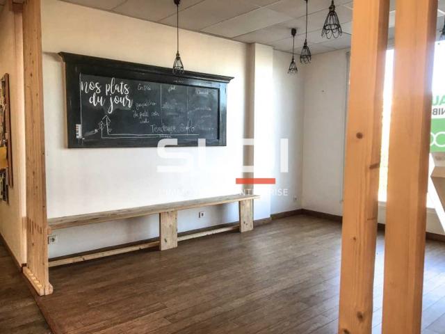 Commerces A LOUER - BOURG EN BRESSE - 350 m²