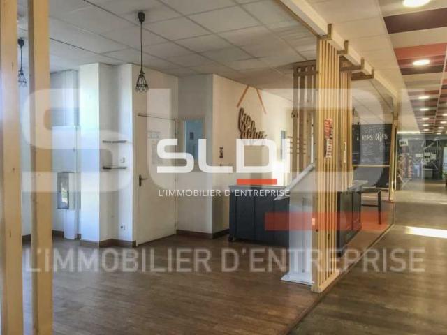 Commerces A LOUER - BOURG EN BRESSE - 350 m²