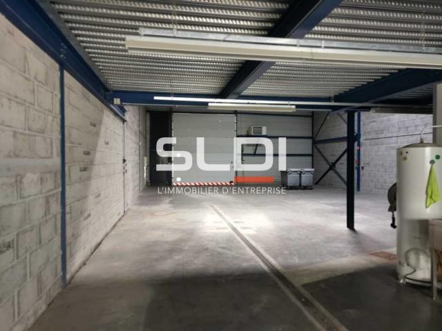 Locaux d'activités A LOUER - ECHIROLLES - 781 m²