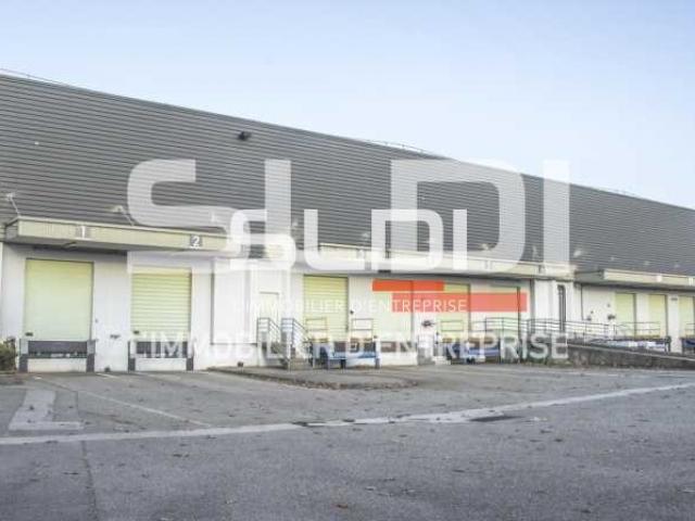 Locaux d'activités A LOUER - VENISSIEUX - 3 688 m²
