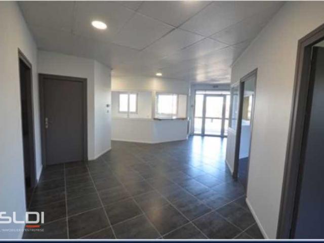 Bureaux A LOUER - RILLIEUX LA PAPE - 250 m²