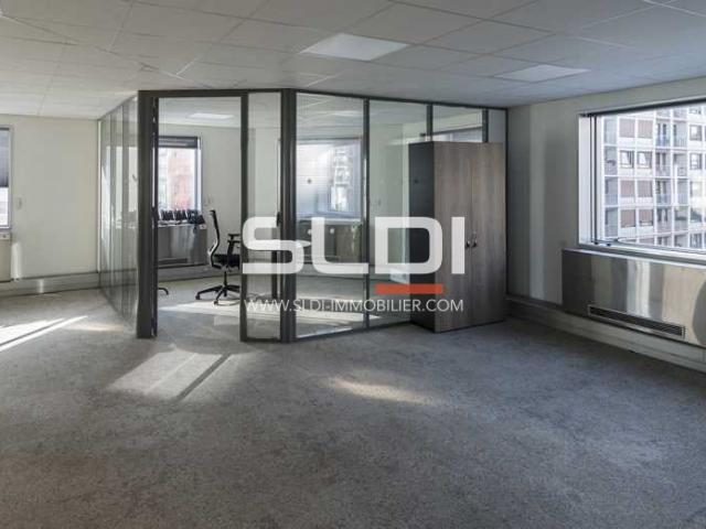 Bureaux A VENDRE - LYON - 3 147 m²