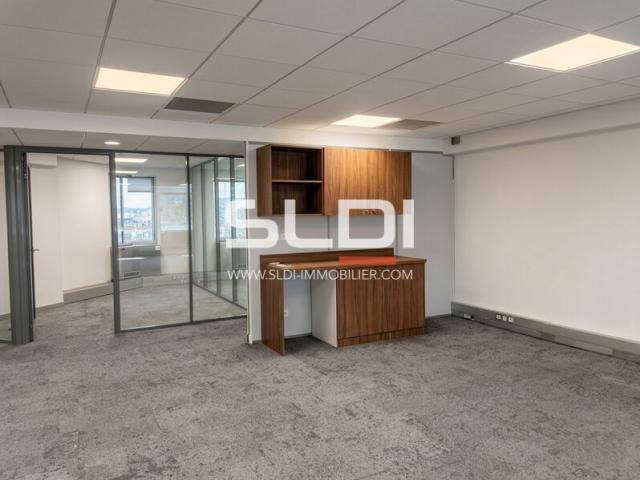 Bureaux A VENDRE - LYON - 3 147 m²