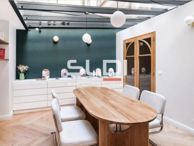 Commerces A VENDRE - LYON - 88 m²
