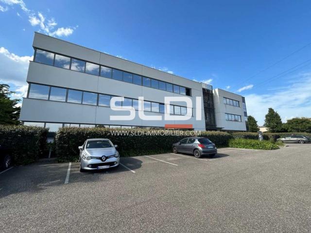Bureaux A LOUER - DARDILLY - 110 m²
